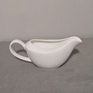 Fitz and Floyd Classic White Gravy Boat